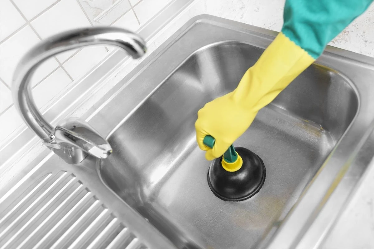 Soda do sifonu a ocet? Zapomeňte na drahé čistící prostředky навždy - image 1