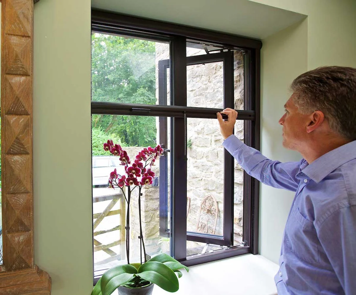 Jemné drátky na okně sníží prach v domě o polovinu - image 1