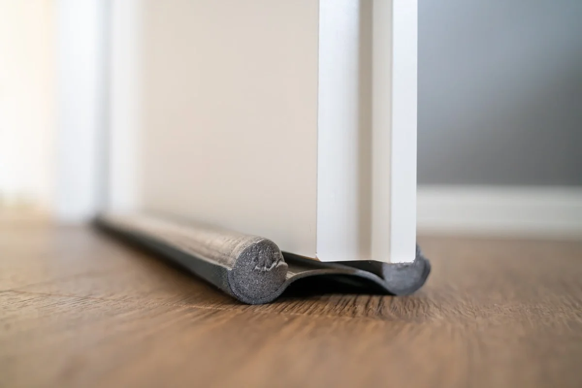 Starý záclonový tunel v entréii? Ušetří vám marné teplo - image 2