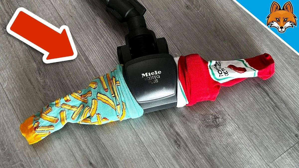 Staré ponožky jako filtr na vysavač? Průmyslníci se báli, že si to všimete