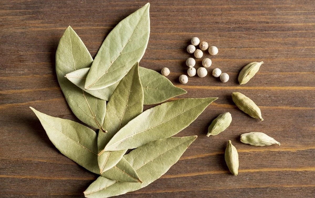 Bobkový list do mouky? Trik, který používaly naše babičky proti molům