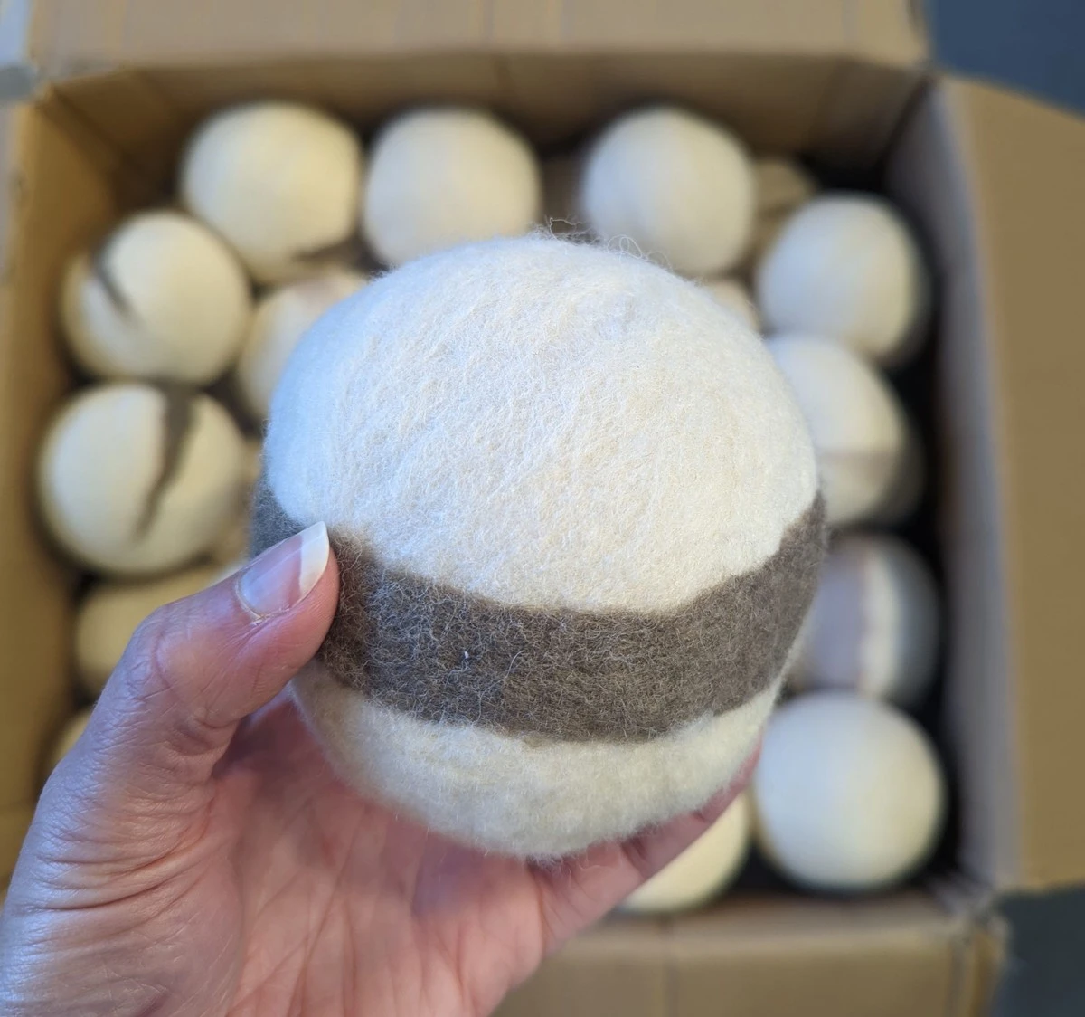 Tenisový míček v sušičce dělá zázraky s vašimi peřinami - image 1