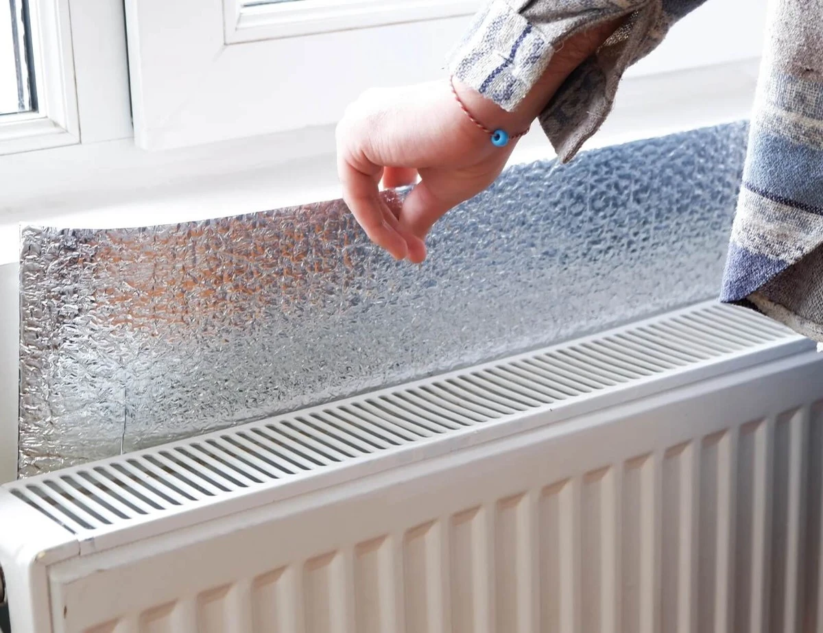 Alufolie za radiátorem? Ušetří vám až 30 % na topení