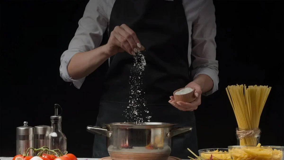 Proč kuchaři vždy přidávají sůl do studené vody před vařením - image 2