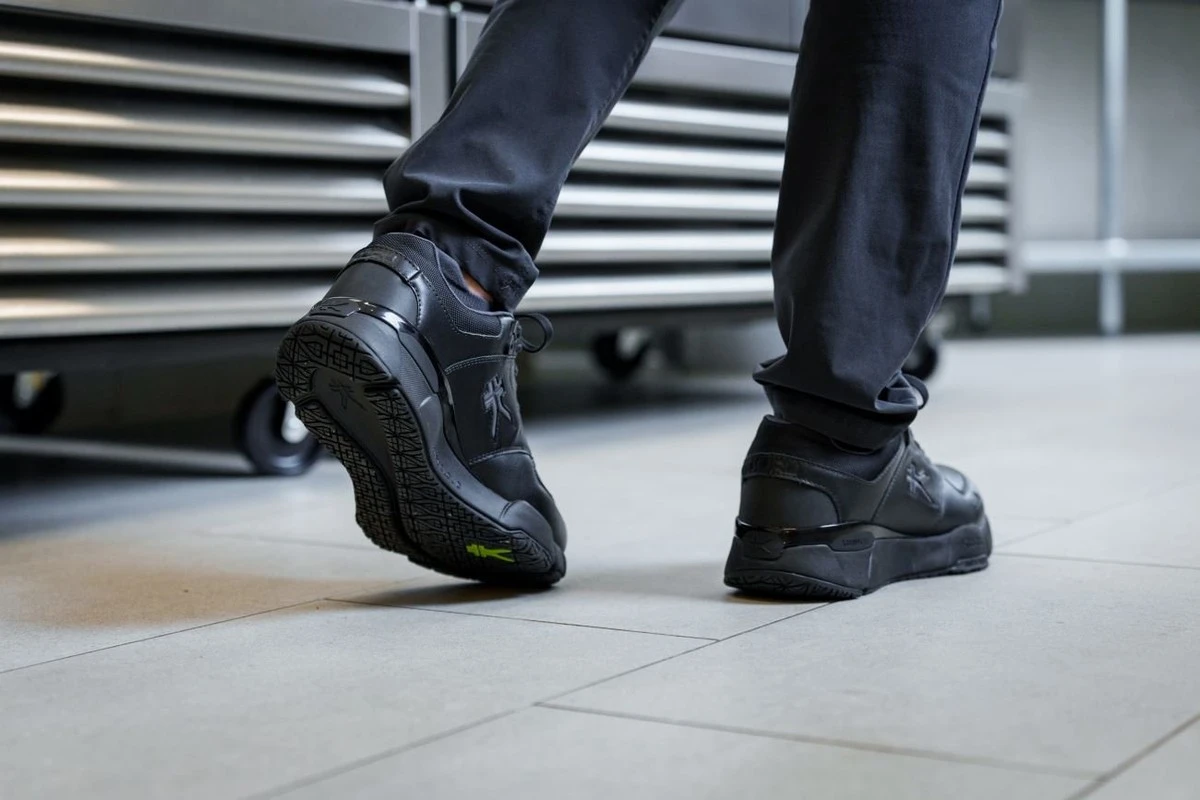 WD-40 na botách v zimě? Trik, kterým se projde kterýkoli led - image 1