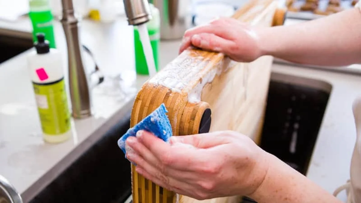 Koukni do lednice: máš tam jednu věc? Můžeš zahodit své omáčky na ruce - image 2