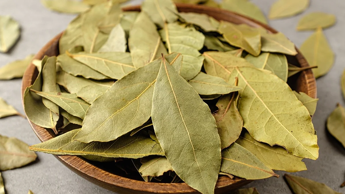 Vložte bobkový list do mouky: 100 let starý trik proti škůdcům - image 1