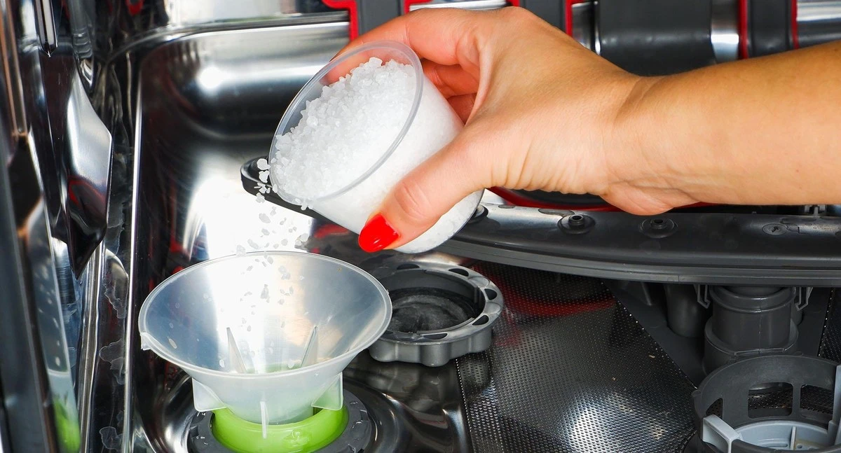 Ledový krychlový trik pro čistou myčku bez chemie - image 1