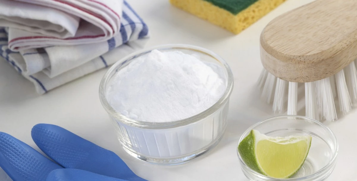 Sůl na skvrny od čaje? Jak ji odstranit za dvě minuty bez chemie - image 1