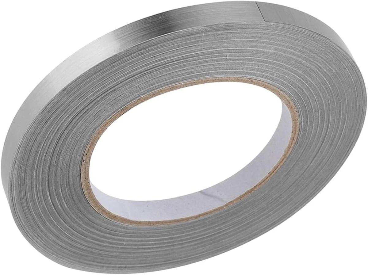 Proč údržbáři vždy dávají do spáry mezi obklady speciální pásku