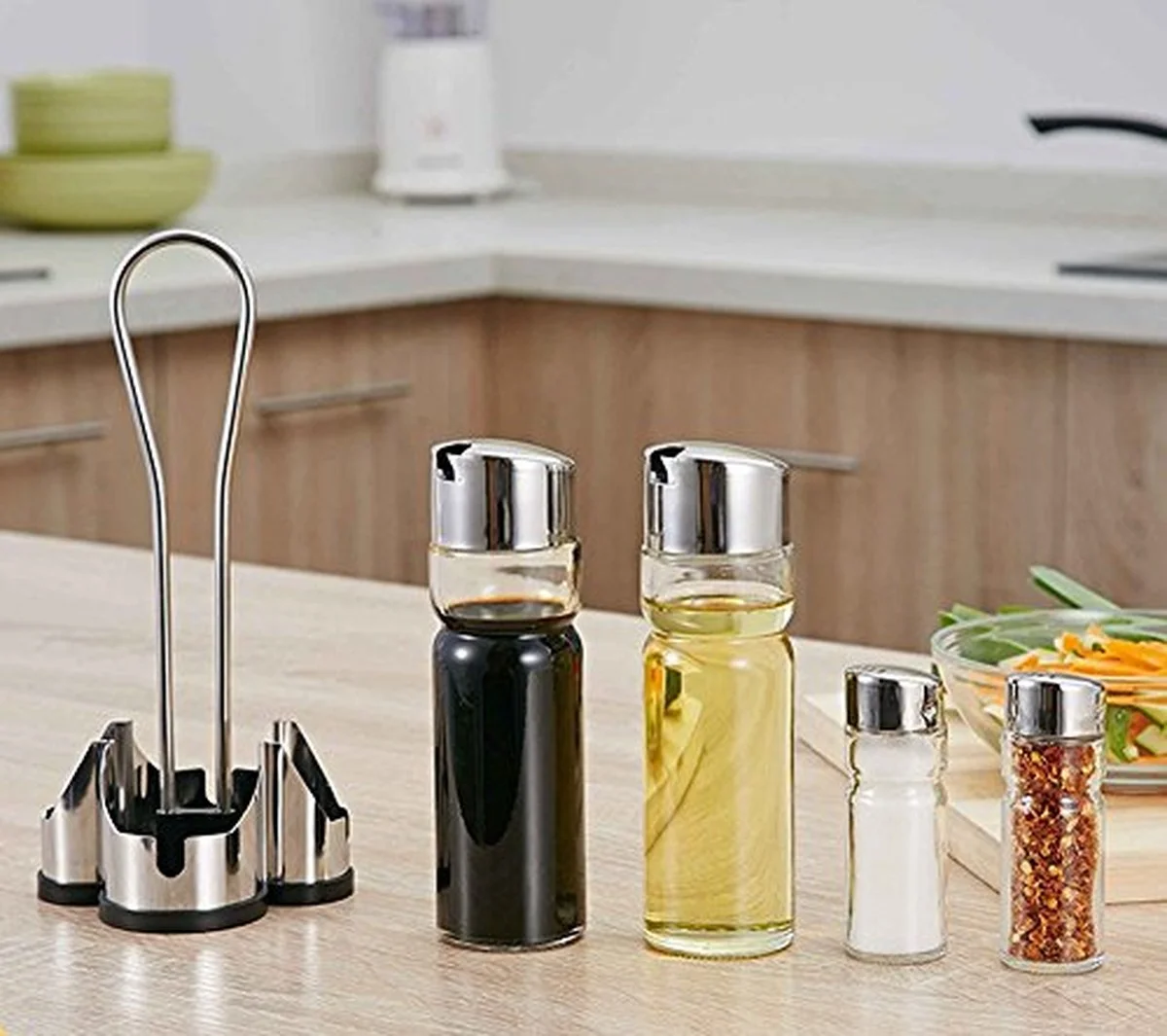 Sůl a ocet na kuchyňské desce: nejsilnější čistič, který si vyrobíte doma