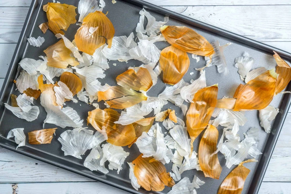 Kuchaři prozradili: proč do vody na těstoviny přidávat cibulovou slupku