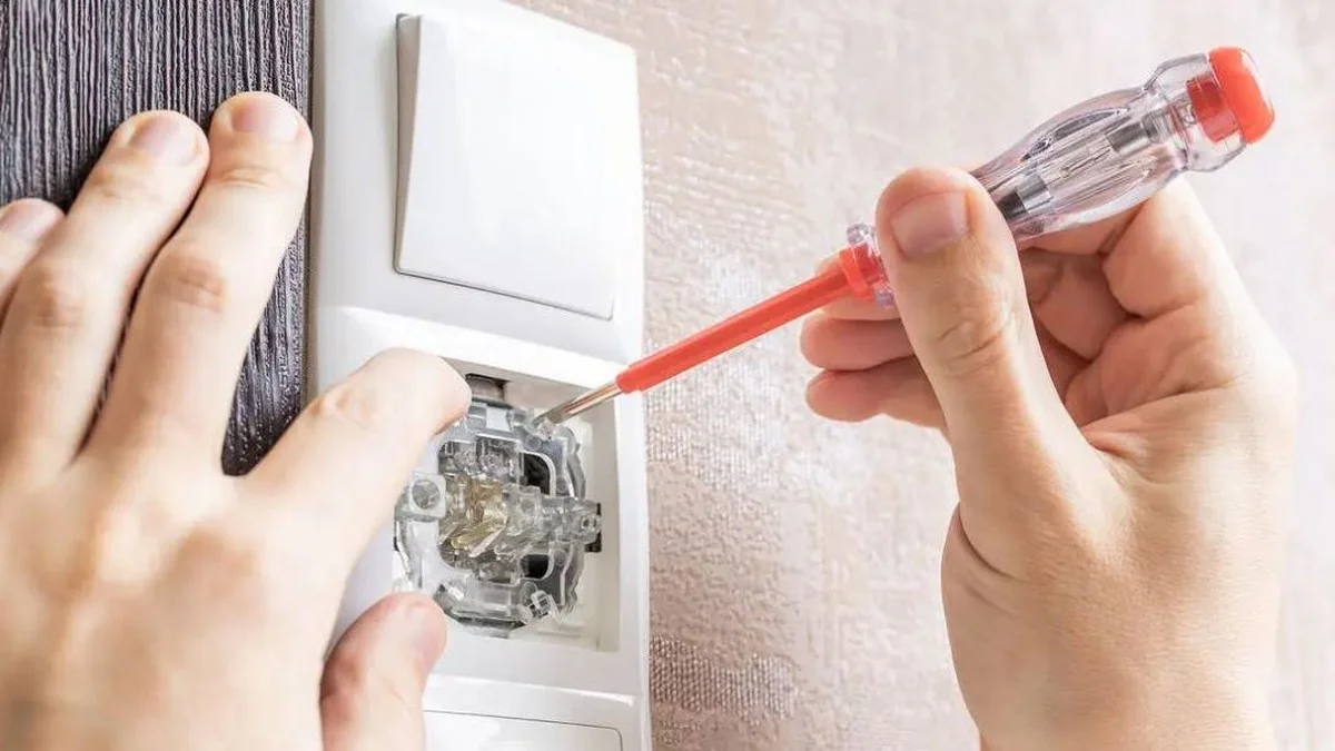 Proč elektrici ukrývají obyčejný papír za vypínačem - image 2