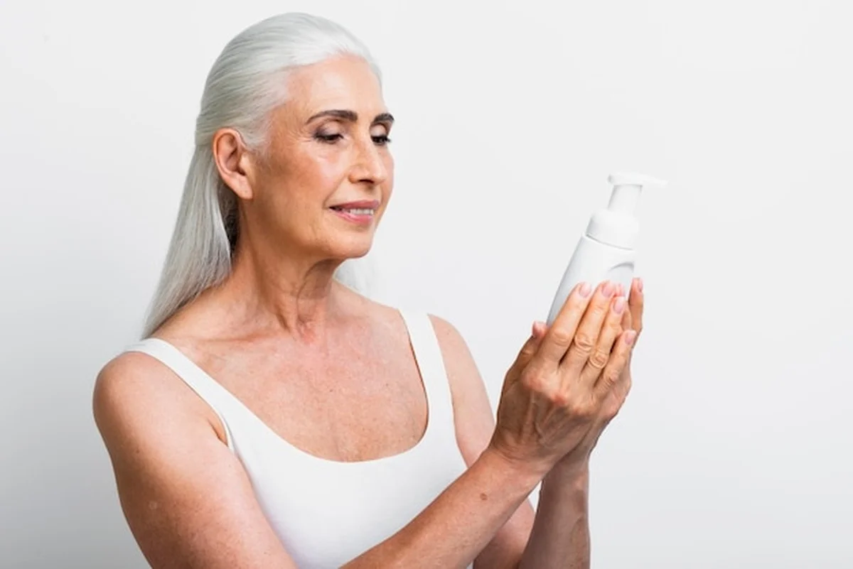 Ženy po 40 odmítají botox – co jim pomáhá vypadat svobodněji