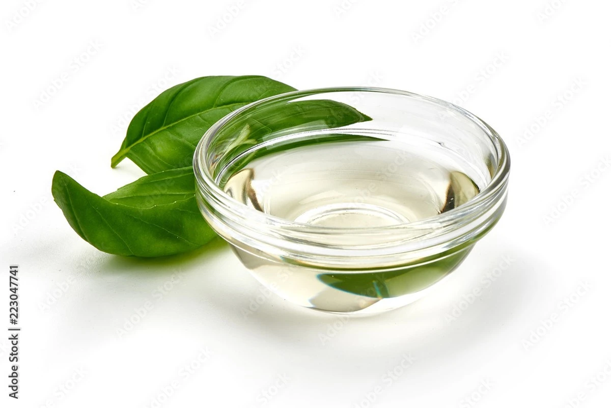 Octový páry v misce: jak se zbavit pachu v lednici za 3 hodiny - image 1