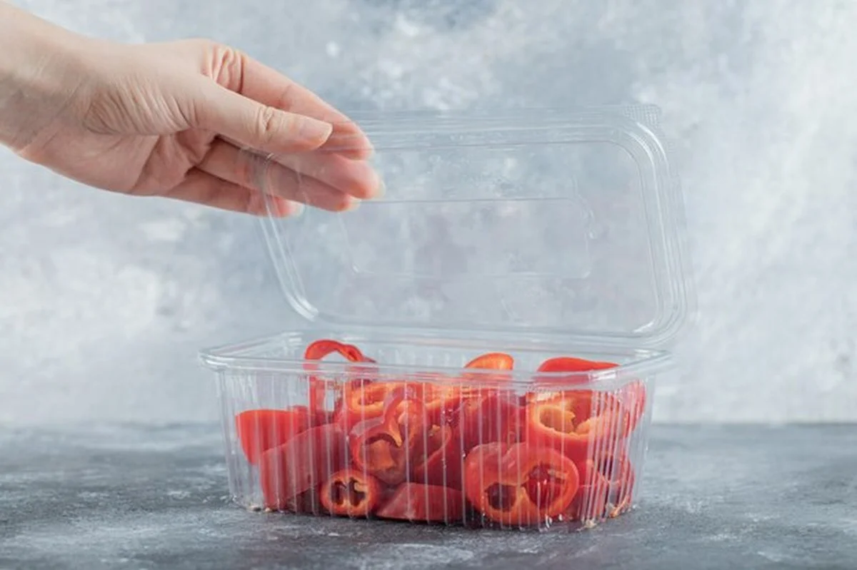 Mikrotenová fólie v kuchyni: proč ji zkušení kuchaři tají