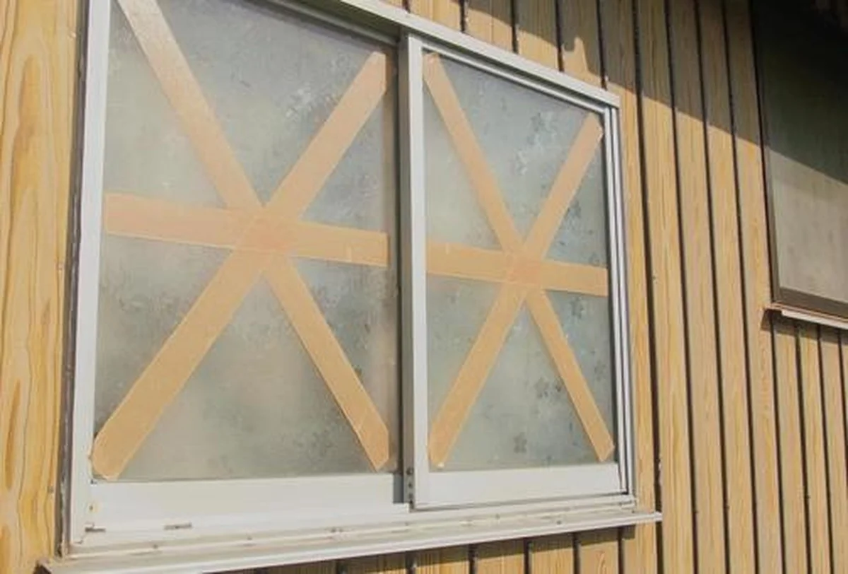 Balicí páska na okna v zimě? Tohle vědí všichni stavbyvedoucí - image 1