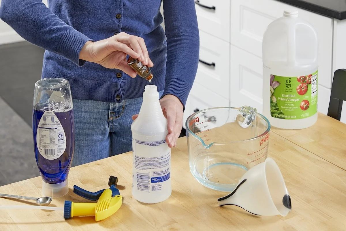 Staré ponožky jako nejlevnější hubka na okna v domě - image 2