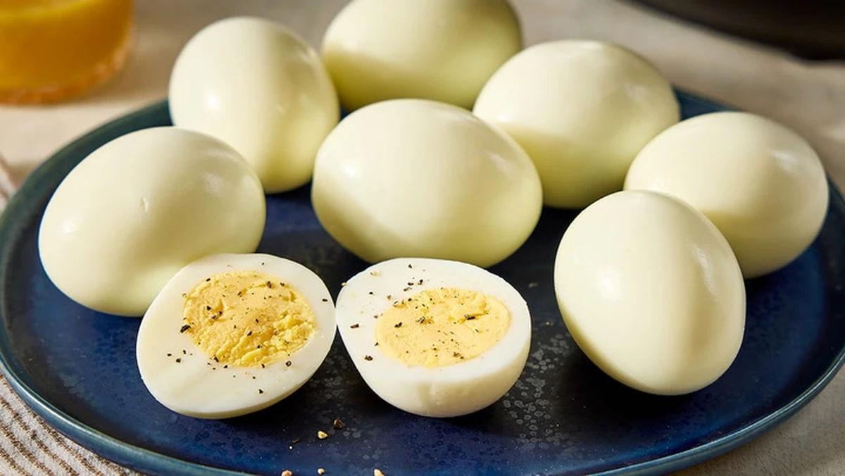 Proč kuchaři vždycky přidávají ocet do vroucí vody s vejci