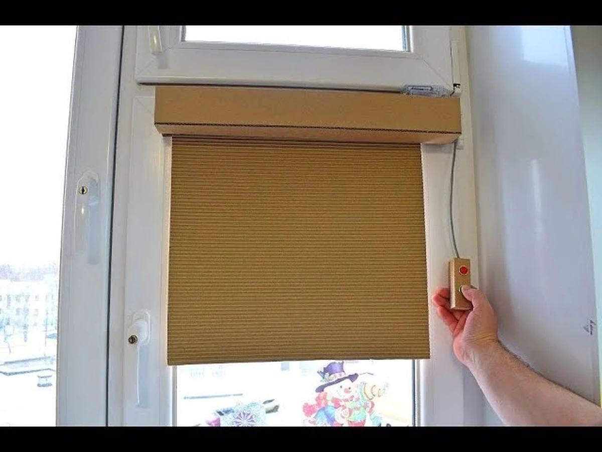 Tesaři vám nikdy neřeknou: proč v létě zatemnit okna papírem - image 1