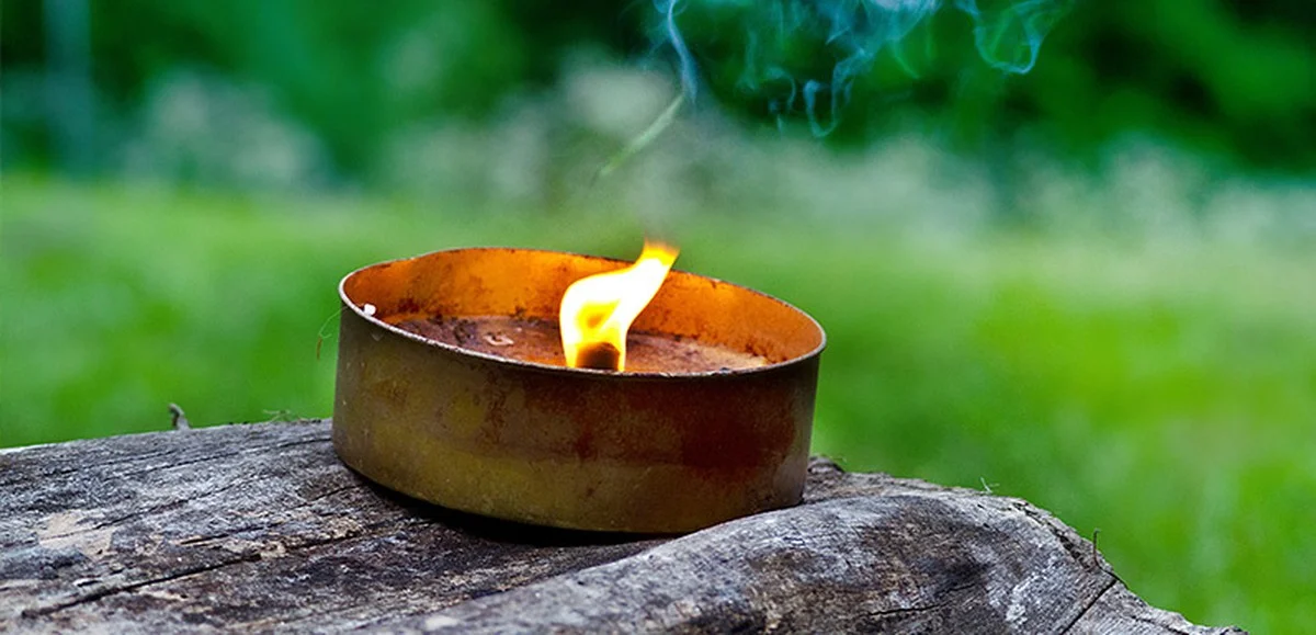 Kouřová tuba z toaletního papíru? Geniální řešení proti hmyzu na balkoně - image 1