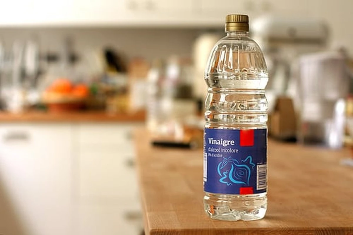 Obyčejný ocet v umyvadlo: jak rozehnat zápachy bez toxinů - image 2