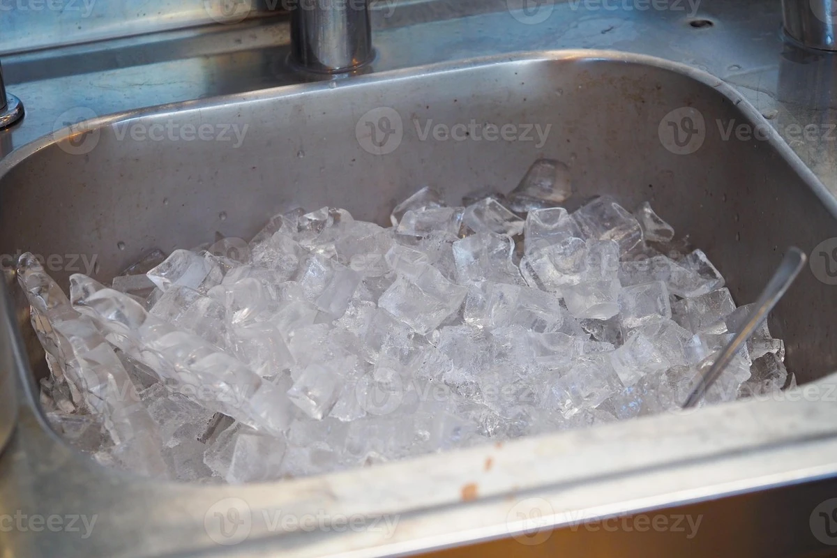 Ledová tříska v dřezu: geniální způsob, jak rozpustit tuky