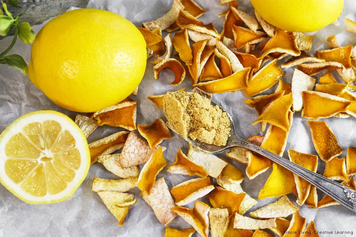 Citronová kůra v trouře: jak se zbavit zapáchajícího problému za minutu