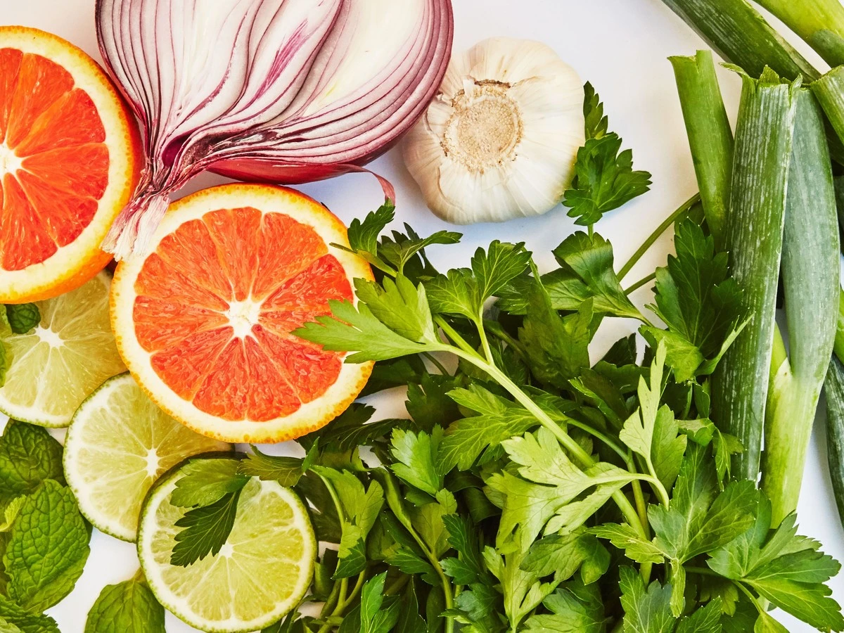 Papírová utěrka v lednici absorbuje vlhkost a prodlužuje čerstvost potravin - image 1