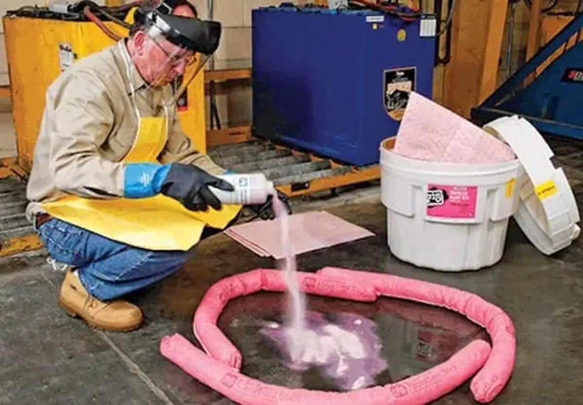 Instalatéři varují: nikdy nelijte do odpadu toto rozpouštědlo - image 1