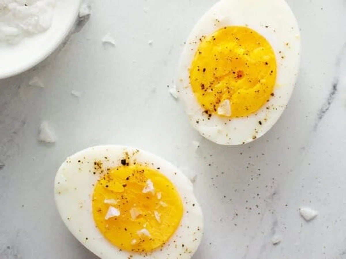 Proč kuchaři přidávají do vroucí vody s vejci vždy ocet - image 2