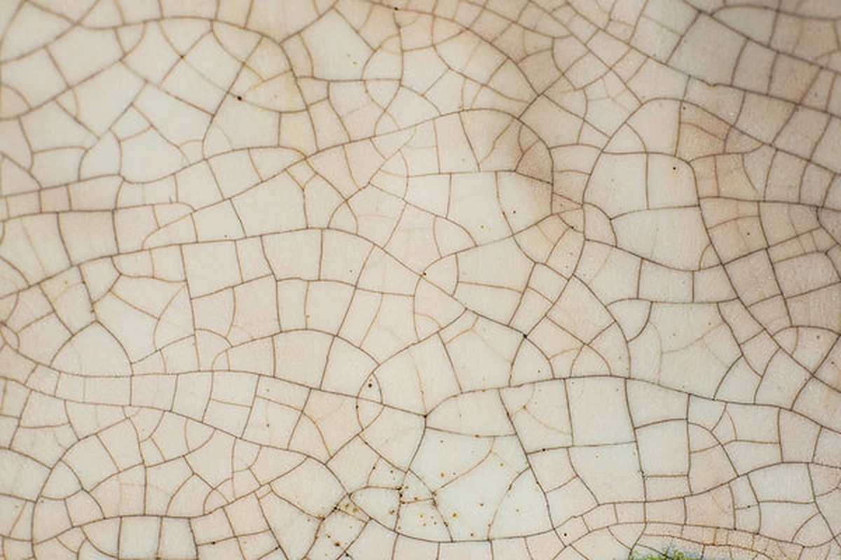 Prasklá keramika? Vaření v mléce ji zaceluje jako novou