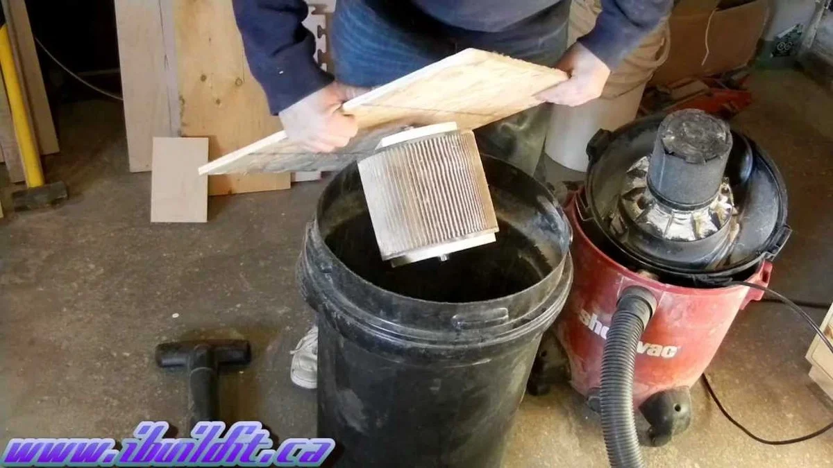 Starý ponožka jako filtr do vysavače? Jednoduché řešení za pár korun - image 2