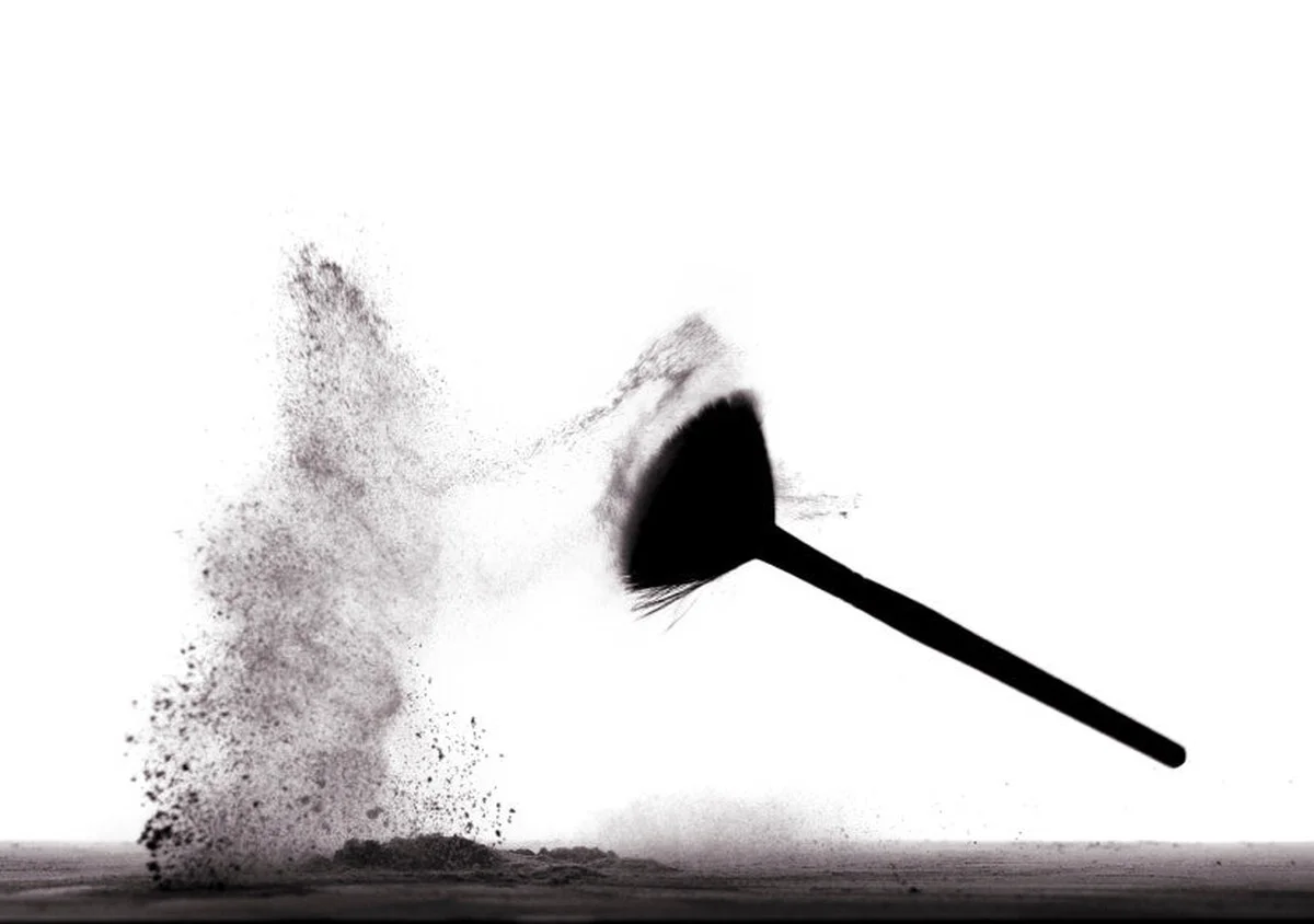 Starý ponožky jako čistič prachu? Přetahněte ji přes mop a je hotovo - image 2