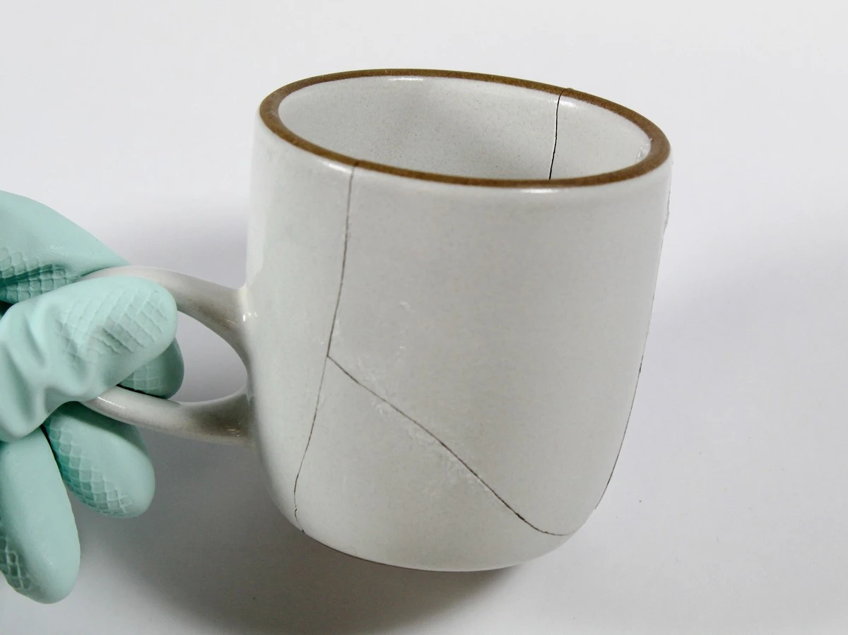 Prasklá keramika? Vaření v mléce ji zaceluje jako novou - image 1