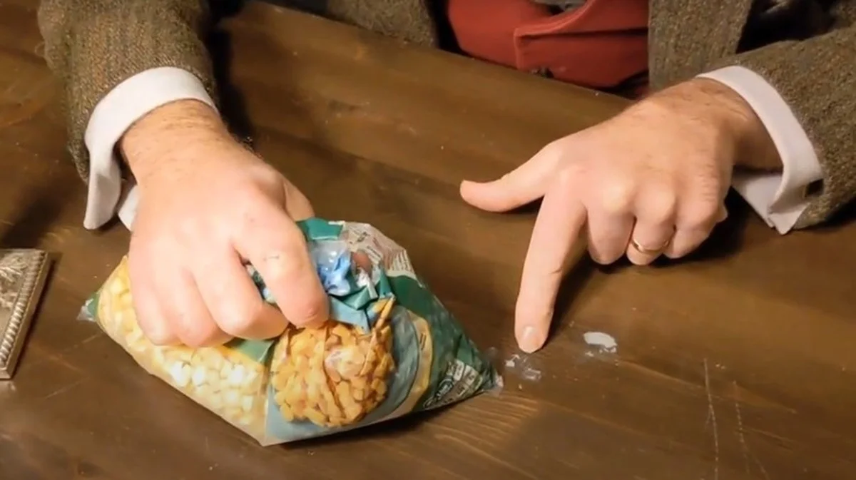 Háček ze staré klíčenky? Způsob, jak odstranit воск ze svíček bez nože - image 2