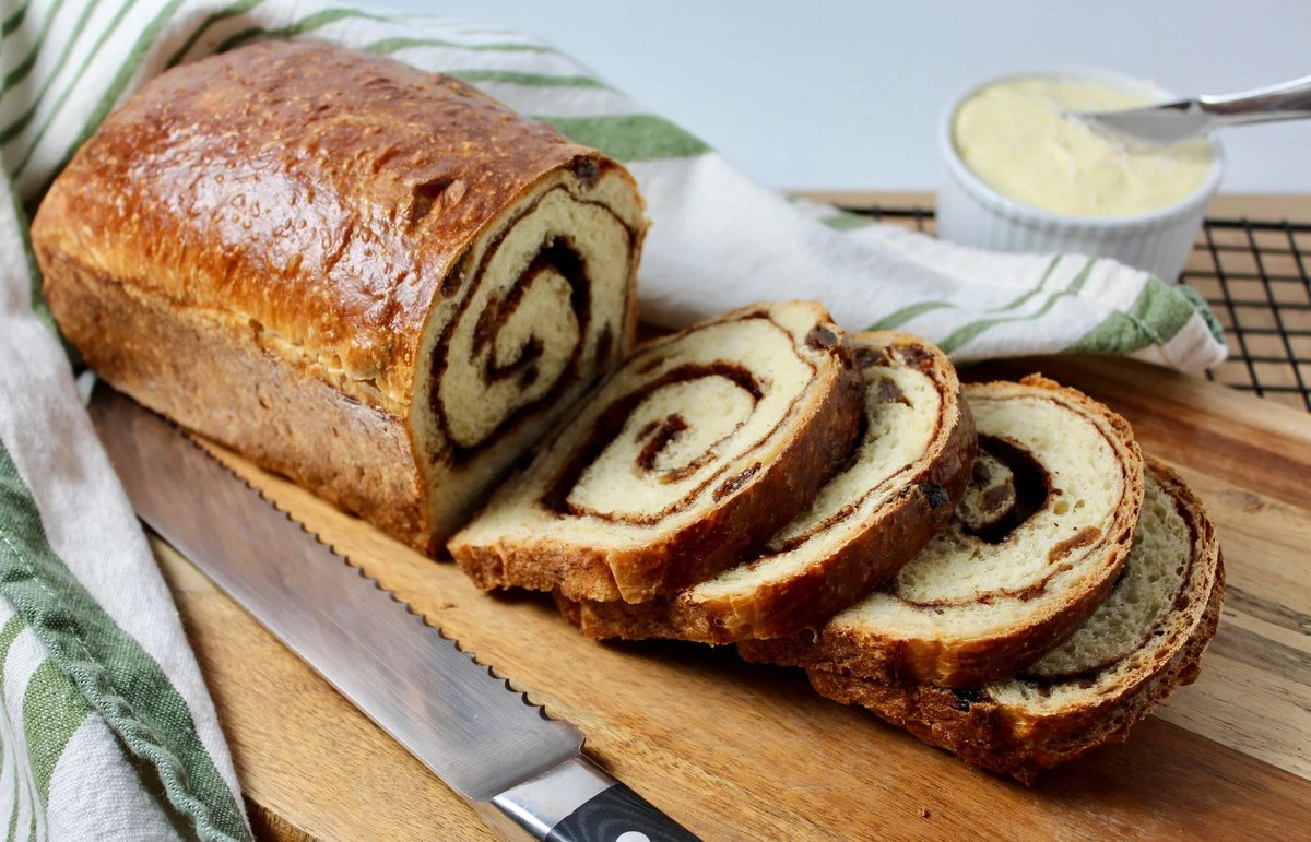 Skořice v chleba zabraňuje plísni na týdny dopředu