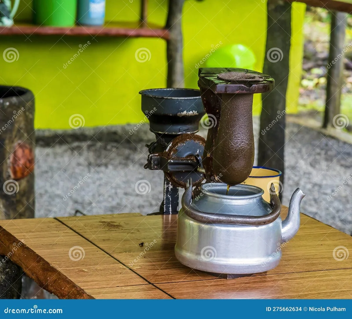 Starý ponožky jako filtr: geniální řešení pro praní bez detergentů